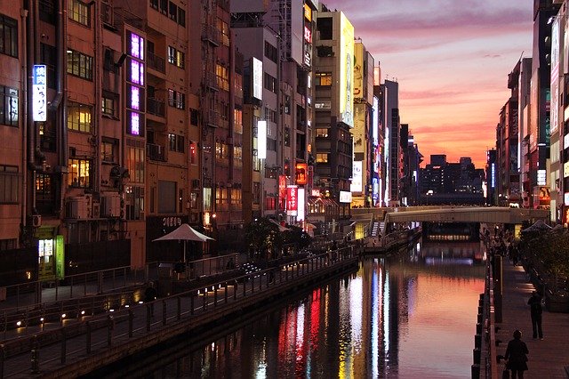 ショッピングや食べ歩き！大阪・心斎橋のおすすめ観光スポット